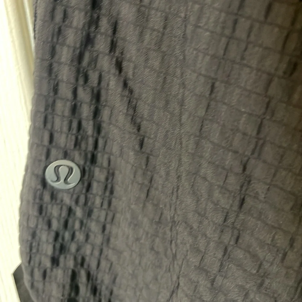 Lululemon Surge Lined Special Edition 6" Men's Black Athletic Shorts, size M. - Picture 11 of 12